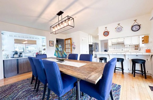San Rafael House | Bayfront Oasis | Deck, Fire Pit, Kayaks – Near Wine Country
