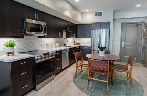 Burlingame Apartment | Bayswater