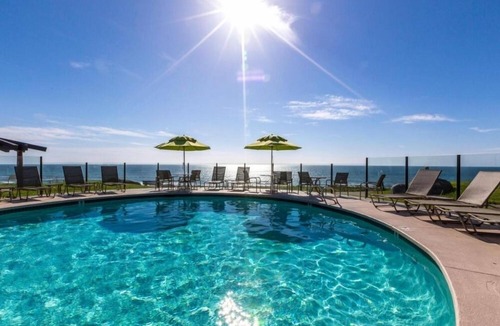 Del Mar Condo | Beach Front 1BR Unit with Pool & Garden Wave Crest at Del Mar