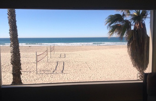 South Mission Beach House | BEACH FRONT, 5 Bedroom, on the boardwalk
