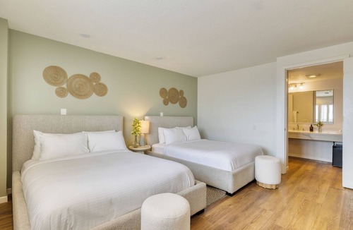 Diamond Crestview Hotel | Beachside Boutique Hotel + Pool + Hot Tub + Rooftop| The Mara by AvantStay
