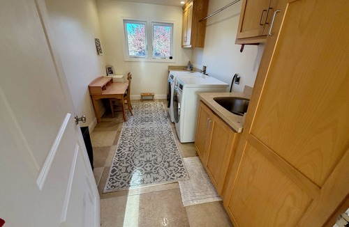 Tamalpais-Homestead Valley House | Beautiful 5BR Mill Valley Home - Redwoods, Muir Beach & SF within minutes.