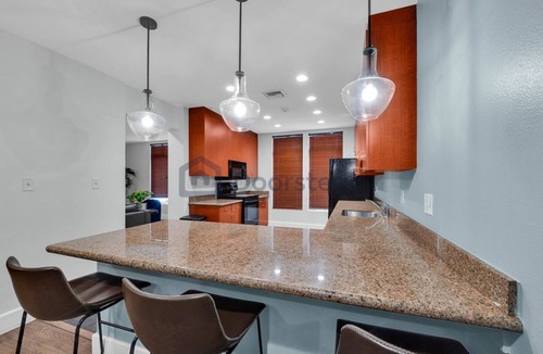 Waterfront Condo | Beautiful Ocean View Condo, steps 4rm beach & entertainment!