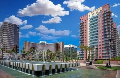 Waterfront Condo | Beautiful Ocean View Condo, steps 4rm beach & entertainment!