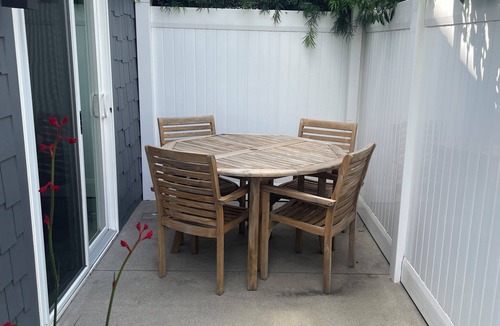 Cardiff-by-the-Sea Apartment | Beautiful one-bedroom apartment in prime location with private entrance & patio