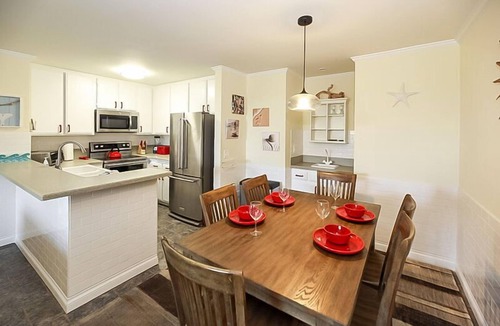 Townsite Condo | Beautiful Remodeled Garden Condo, Perfect for Families, B215 - Garden Retreat North Coast Village