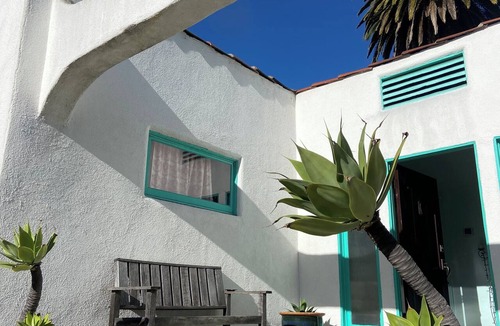 Silver Lake House | Beautiful Spanish Style house in Silver Lake With Garden