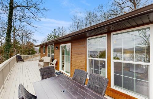 Lost Bridge Village House | Beaver Lake Perch