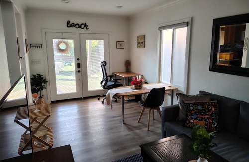 Belmont Shore Apartment | Belmont Shore Beach House
