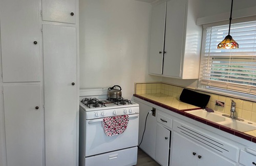 Belmont Shore Apartment | Belmont Shore Beach Getaway