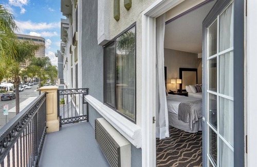 East Village Hotel | Best Western Plus Hotel At The Convention Center