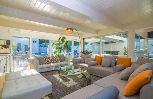 Sherman Oaks House | Beverly Hills Modern 6 Bedroom Pool Estate w Views, Secluded on a Private Lane