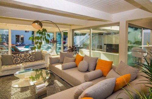 Sherman Oaks House | Beverly Hills Modern 6 Bedroom Pool Estate w Views, Secluded on a Private Lane