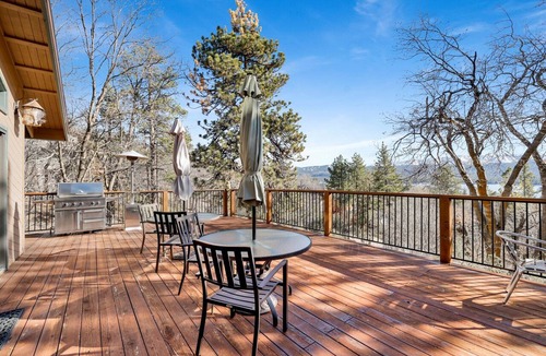 Fawnskin Cabin | Big Bear 7th Heaven ~ Lakeview Chalet with Hot Tub, Sauna, Grill, Great Deck Views