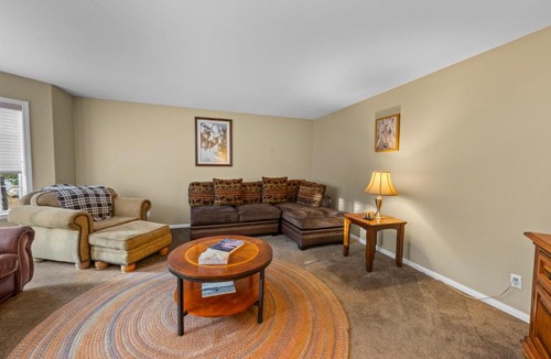 Eagle Mountain Estates House | Big Bear Nest at Eagle Mountain - Game Room, Pool Table, Ping Pong, Foosball, Jet Tub, 3 Fireplaces
