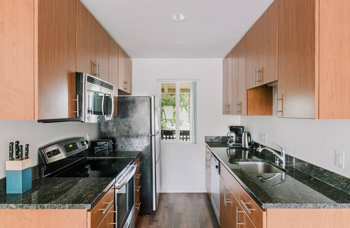 Cupertino Apartment | Blueground | Cupertino, pool, nr Memorial Park
