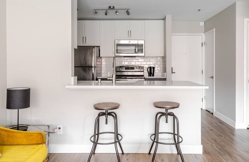 South Beach Apartment | Blueground | South Beach, pool, w/d nr Oracle Park