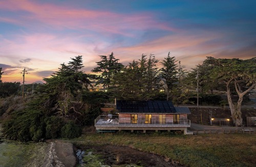 Bodega Bay House | Bodega Bay - Ocean View, Fireplace & BBQ