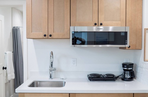 Shoreview Apartment | Brand-New Furnished Studio ADU for Mid-Term Stays