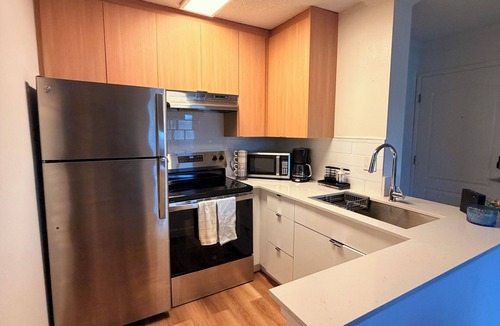 Santa Ana Heights Apartment | Bright apartment in fantastic Newport Beach near the beach