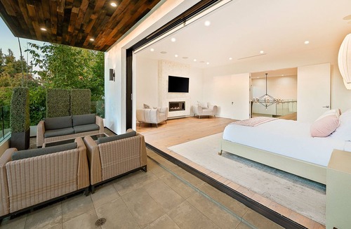 West Hollywood Villa | ✦Bright, Modern, and Sophisticated 5BR/6 BA Villa✦
