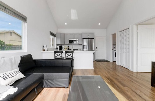 Mira Mesa House | Bright & Spacious | Modern Getaway