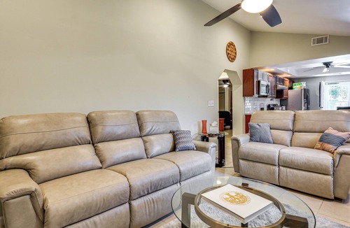 Lexington House | Bring Your Pets! Getaway 1 Mi to Uptown Lexington