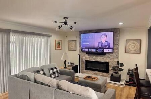 Buena Park House | Buena Park Cozy Room