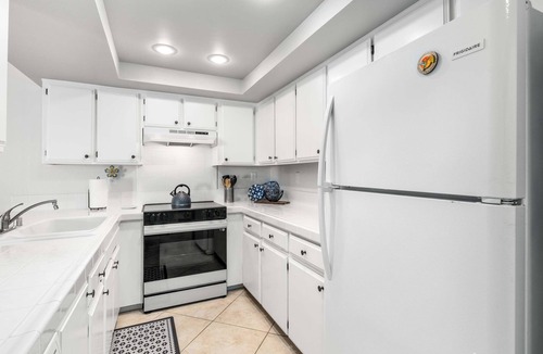 Baristo House | Caballeros Retreat - Downtown Condo w/Mountain Views