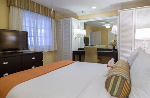 Carlsbad Village Hotel | Carlsbad Beachfront Stay | 2 Units with Kitchen, Outdoor Pool & Free Parking