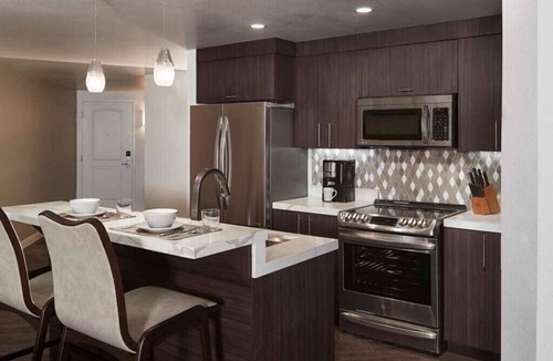 Carlsbad Condo | Carlsbad | Upscale Beach Retreat | Pool + Ocean | 2BR