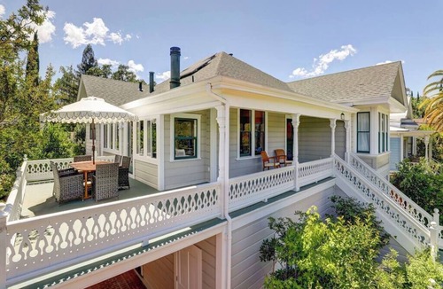 St. Helena House | Casa Rosa