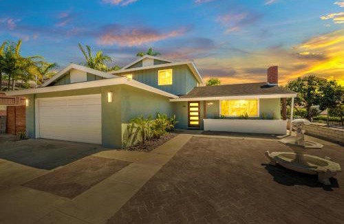 Olde Carlsbad House | Casa Sol - 4 Bed, Sleeps 8, Bike to Lagoon and Beach