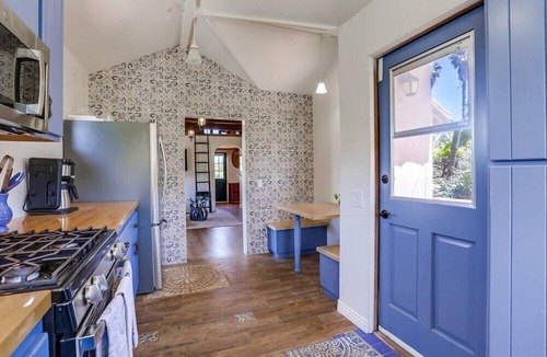 Escondido Cottage | Casita in the Vineyard. Privacy & Beauty combine.