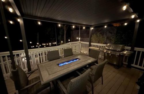 Avalon House | Catalina 3 bedrooms with Hot Tub & Golf Cart