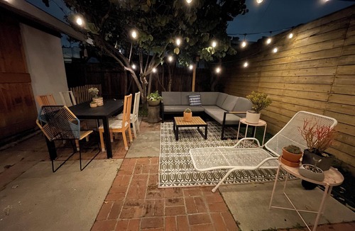 Mid City House | Center of it all! 1bd MidWilshire home near Beverly Hills, West Hollywood, Ktown