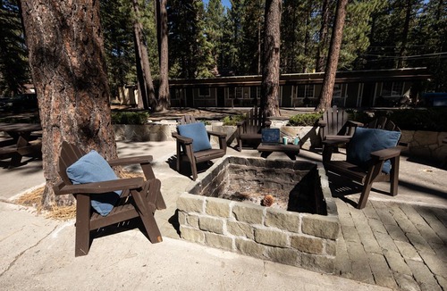 Tahoe Island Cabin | Charming 1-bedroom lodge in South Lake Tahoe for a relaxing stay