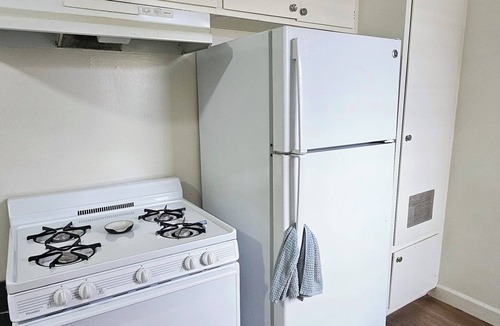 Rampart Village Apartment | Charming 1-bedroom Apartment near Silverlake