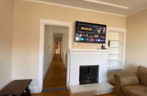 Cow Hollow House | Charming 2 bedroom flat in Cow Hollow in San Francisco Ca
