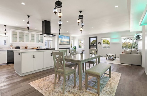 El Segundo House | Charming 3BR/2.5BA El Segundo Home w/Hot Tub + W/D
