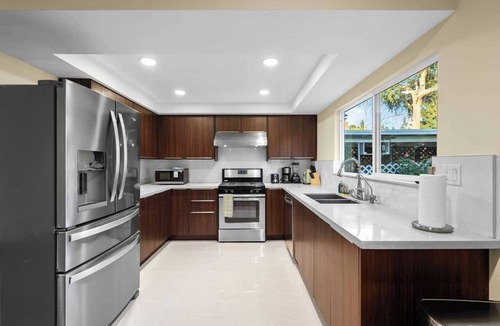 Valle Lindo House | Charming 4B3B｜Garage｜Spacious Yard｜Flex-Lease｜Fully Furnished #42495