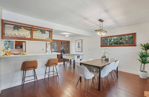 Silver Lake House | Charming Cozy Retreat: The Perfect Starting Point for Your LA Adventure!