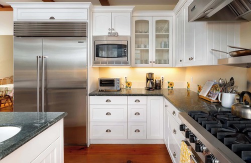 Ladera House | Charming, Spacious, Furnished Rental With Large & Verdant Grounds