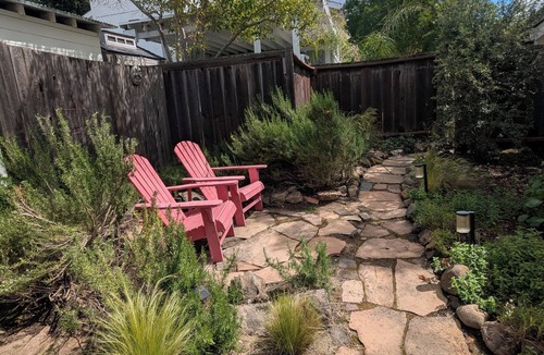 Vichy Springs Cottage | Charming Studio cottage in the Napa countryside. Close to town and wineries.