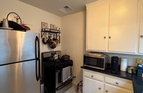 West Hollywood Apartment | Charming Studio in West Hollywood off Sunset Boulevard by Chateau Marmont.
