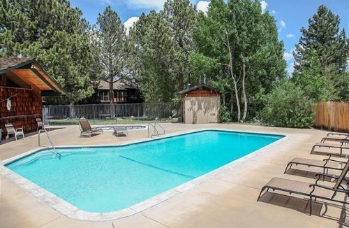Mammoth Lakes Condo | Chateau Blanc #13