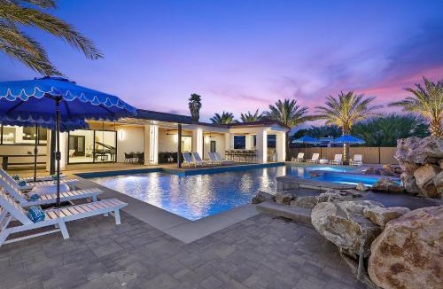 Bermuda Dunes Villa | Chateau Giraffe, a Unique Luxurious Estate