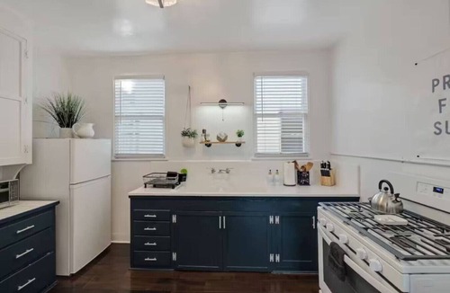 Hermosa Beach Apartment | Check in with a Cocktail | Heart of Hermosa Beach