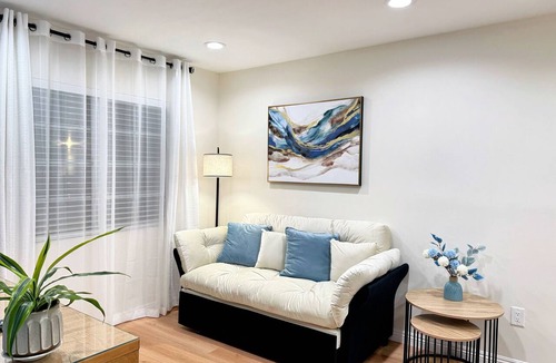Walnut Valley Apartment | Chic studio with AC/WiFi and Garden in marvelous West Covina