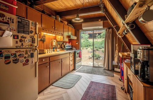 Glencoe Cabin | Cinnamon Bear-A-Frame w/AC!